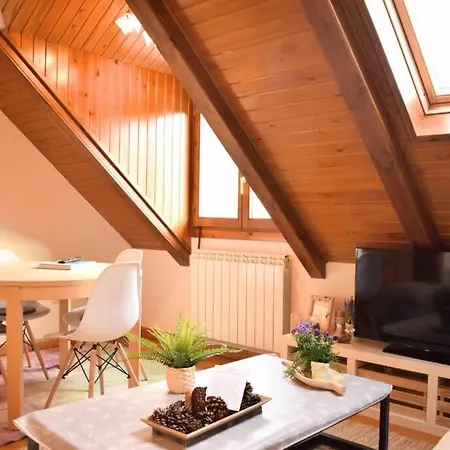 Tensina ❅ Acogedor Salon Y Gran Terraza Privada ❀ Lägenhet Sallent de Gállego