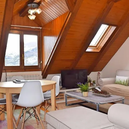 Daire Tensina ❅ Acogedor Salon Y Gran Terraza Privada ❀ Sallent de Gállego