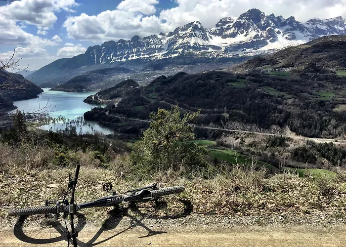 Tensina ❅ Acogedor Salon Y Gran Terraza Privada ❀ Lägenhet Sallent de Gállego